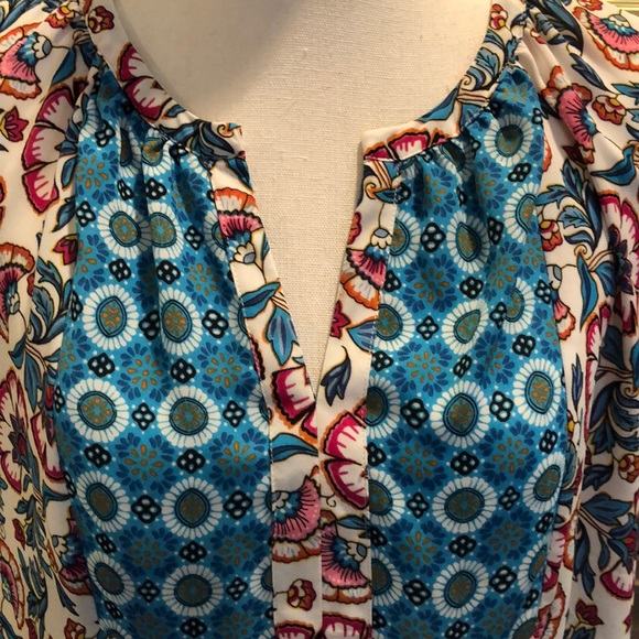 DR2 shirt sleeve colorful blouse - Picture 2 of 5